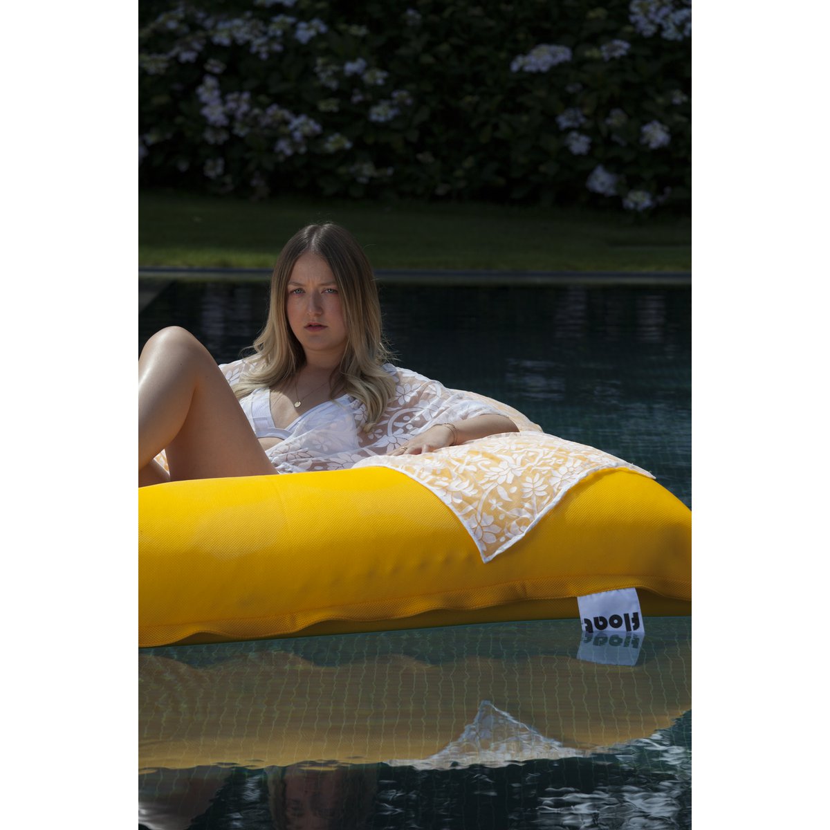 FLOAT BEAN BAG SCHWIMMBAD - gelb - HOLE-X-WORLD