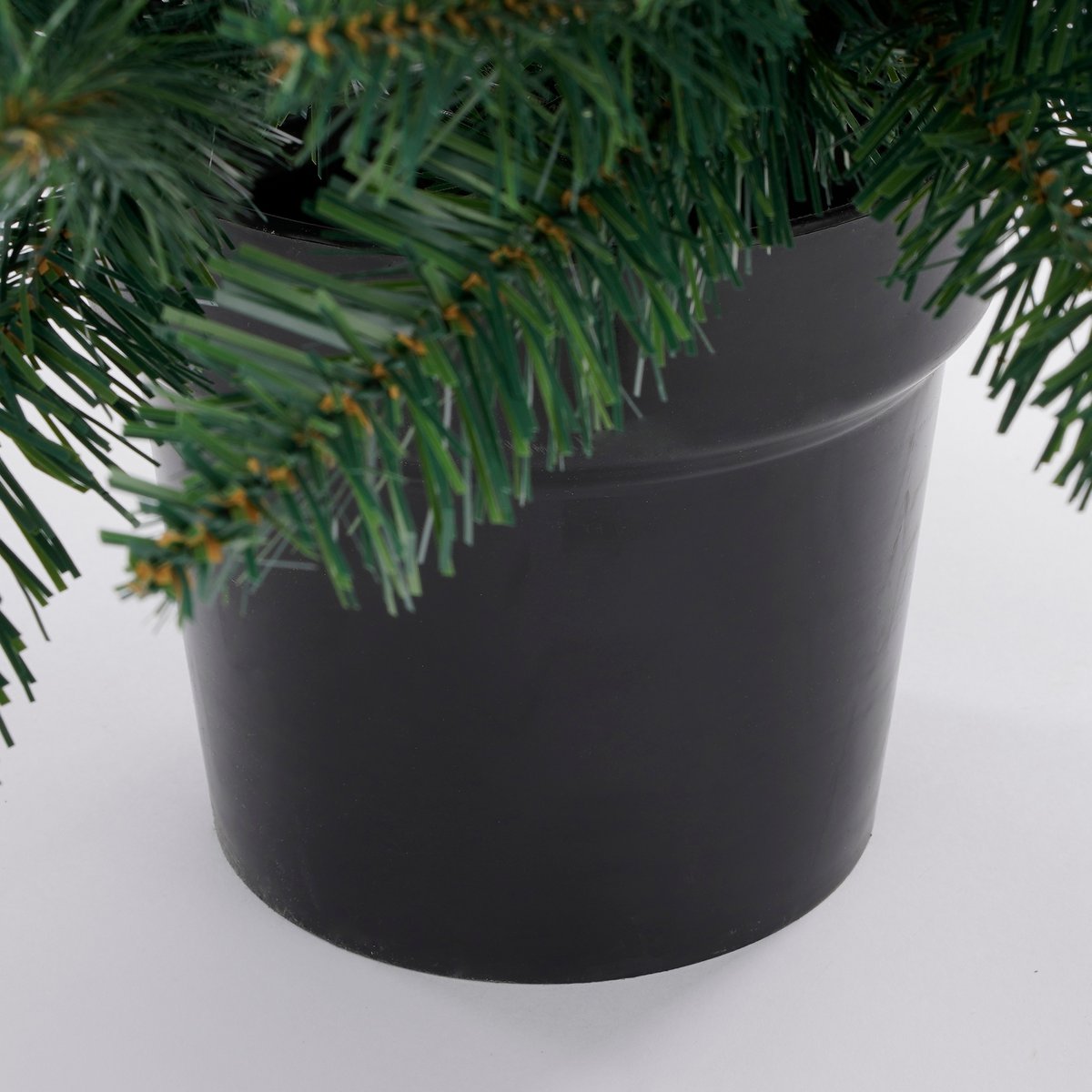 Riverton Künstlicher Weihnachtsbaum im Topf – H90 x Ø58 cm – Grün - HOLE-X-WORLD