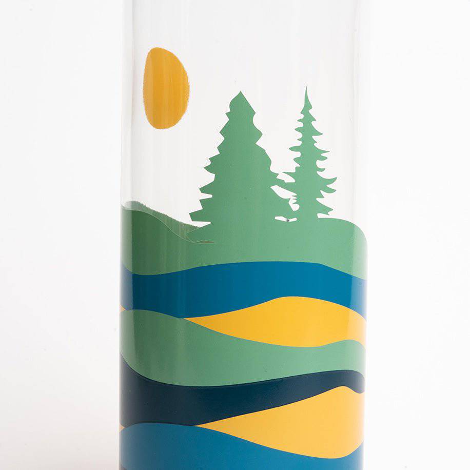 CARRY Bottle FOREST SUNSET 0,7 l Glasflasche - Gefühl von Freiheit und Naturverbundenheit - HOLE-X-WORLD