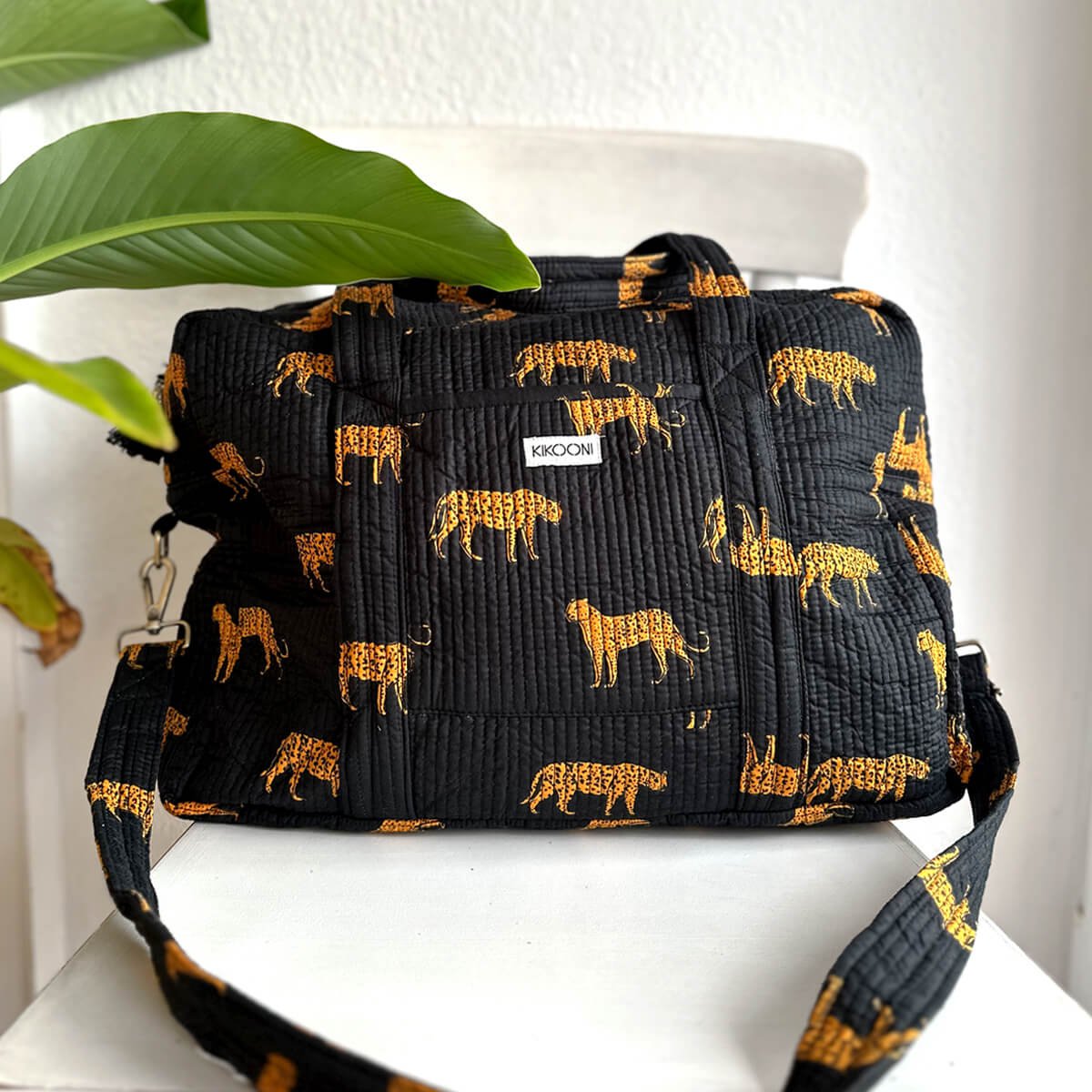 Große Reisetasche "black leopard"