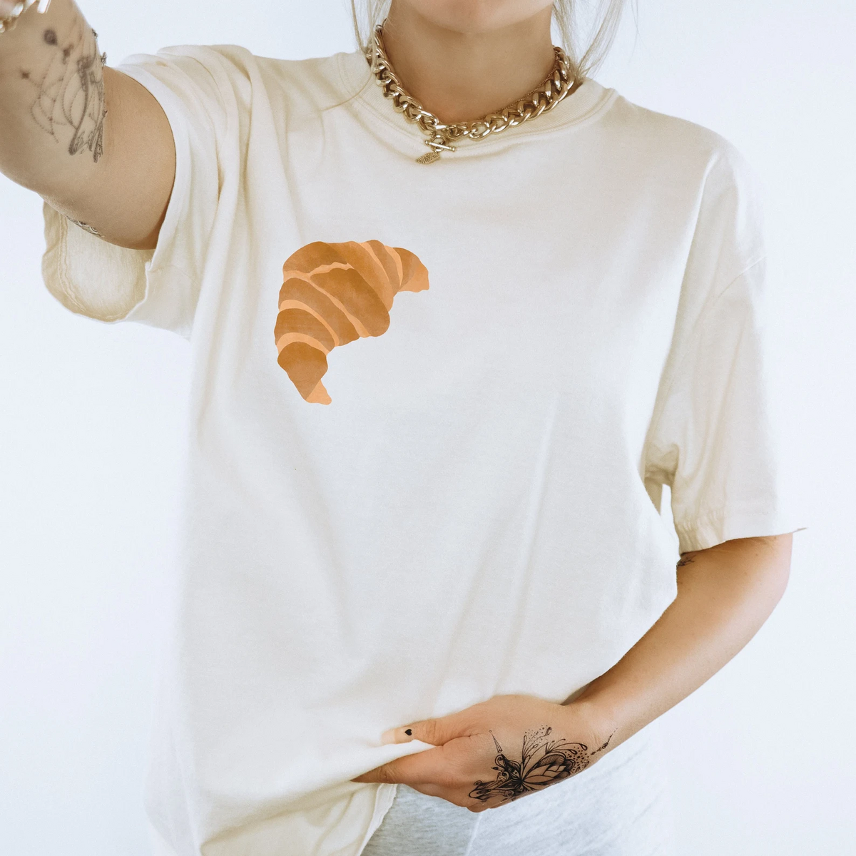 Tilda and Theo - T-Shirt Croissant Gebäck - BIOBAUMWOLLE Süßes Croissant Shirt Geschenk