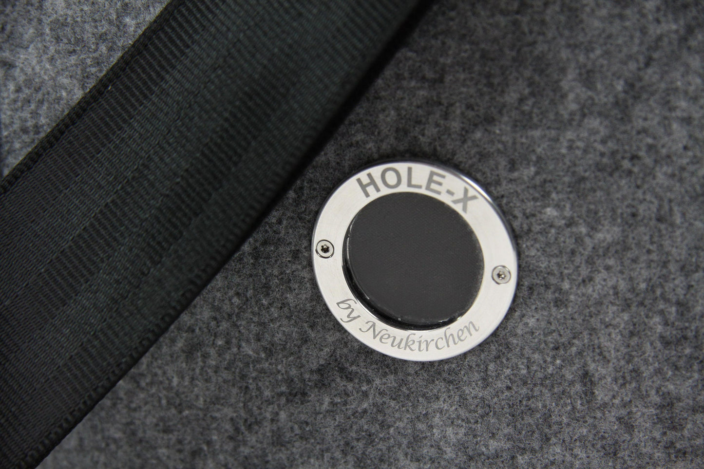 HOLE-X ALFA Umhängetasche schwarz Filz Bringe Deine Tasche zum Leuchten mit Deinem Smartphone