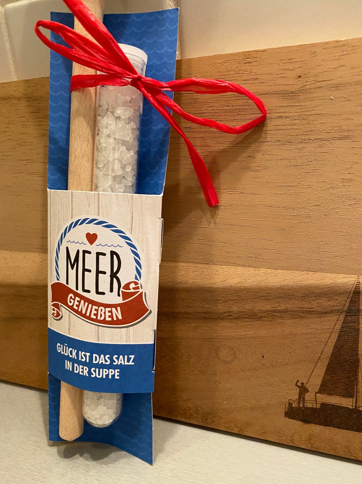 Geschenkset Kochlöffel MEER GENIEßEN aus Buchenholz plus Reagenzglas mit Meersalz