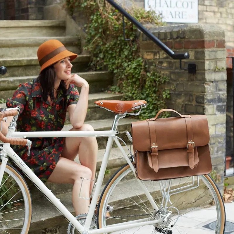 HILL & ELLIES "MAC" Fahrradtasche Whisky braun Leder handgefertigt umweltfreundlich hergestellt im Vereinigten Königreich