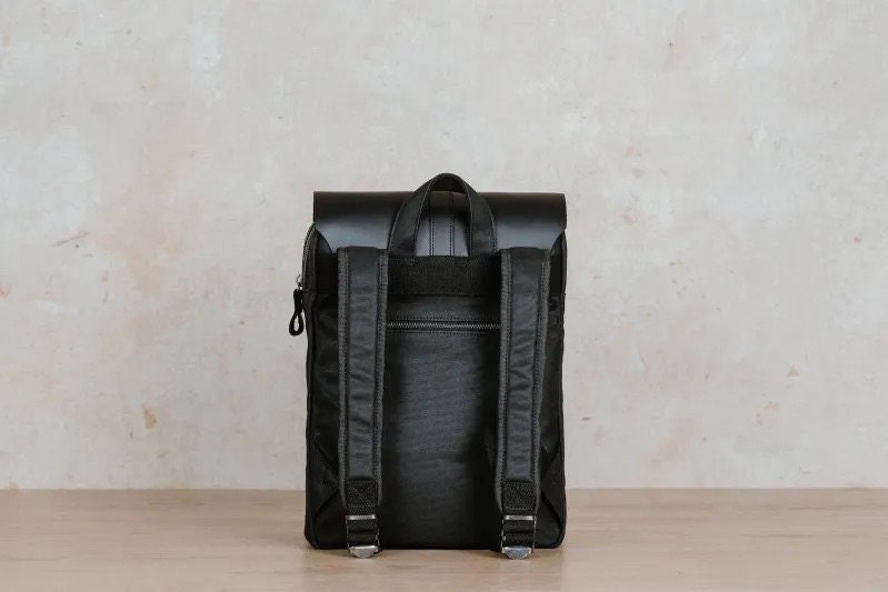 NORDLICHT Rucksack FRIIS schwarz Segeltuch und hochwertiges Echtleder Lieblingsteil