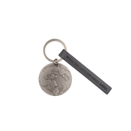 Mondnacht Schlüsselanhänger "Einmal zum Mond und wieder zurück" Metallscheibe mit Gravur Länge 15,5 cm, Ø 4,5 cm