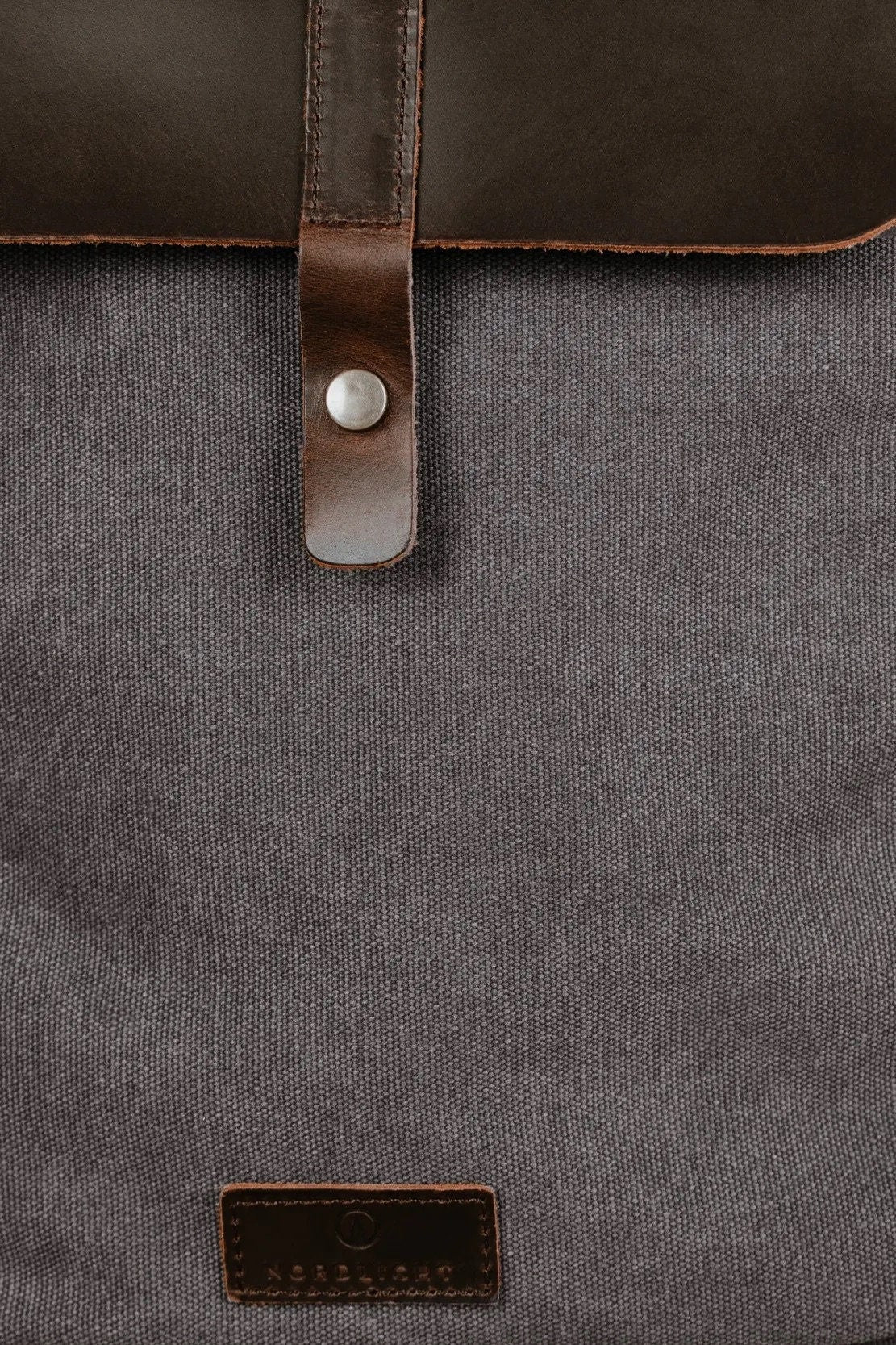 NORDLICHT Rucksack FRIIS grau Segeltuch und hochwertiges Echtleder Sustainable, Organic & Fair Lieblingsteil