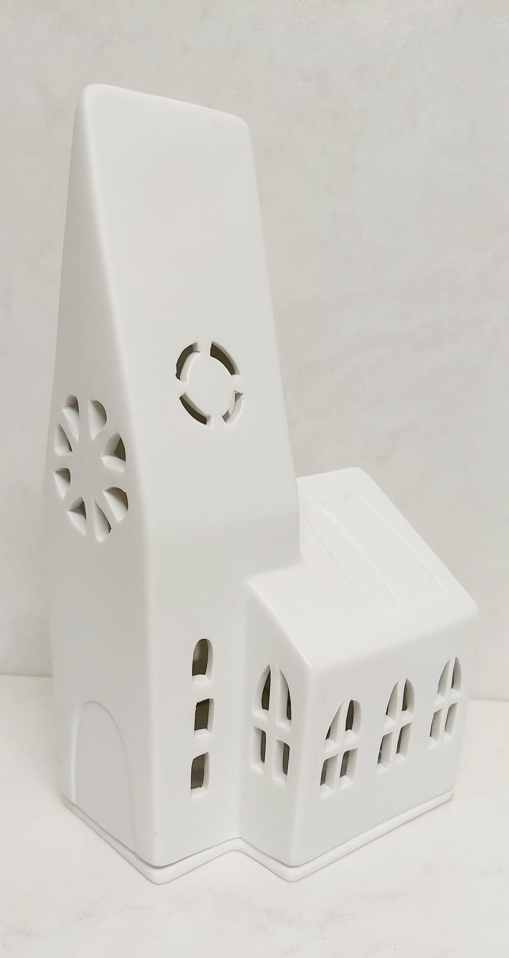 Lichthaus KIRCHE von Räder aus weißem Porzellan handgemacht sorgt für wohnliche Akzente..., Teelicht, Kerzenhalter