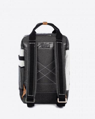 727 Sailbags Rucksack Wally  * recycelte Segel * Null Abfall Ziel * schwarz * handgemacht - HOLE-X
