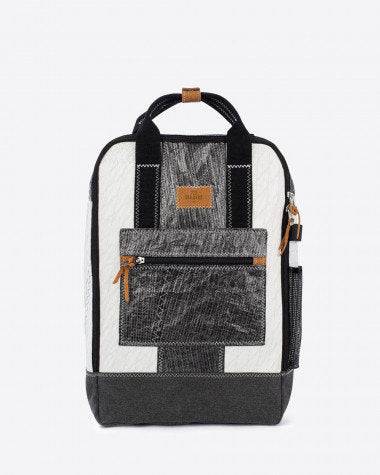 727 Sailbags Rucksack Wally  * recycelte Segel * Null Abfall Ziel * schwarz * handgemacht - HOLE-X