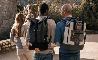 727 Sailbags Rucksack Wally  * recycelte Segel * Null Abfall Ziel * schwarz * handgemacht - HOLE-X