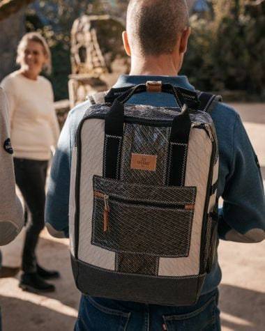 727 Sailbags Rucksack Wally  * recycelte Segel * Null Abfall Ziel * schwarz * handgemacht - HOLE-X