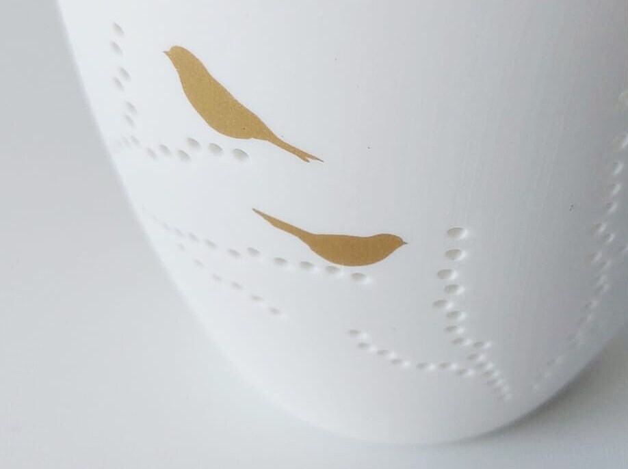 Poesielicht klein VÖGEL von Räder aus hauchzarten weißem Porzellan mit goldenen Vögeln, Teelicht, Kerzenhalter