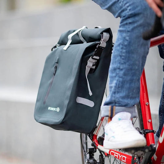 Fahrradtasche für Gepäckträger, 100% wasserdicht, grün, "Individualist" von Bomence