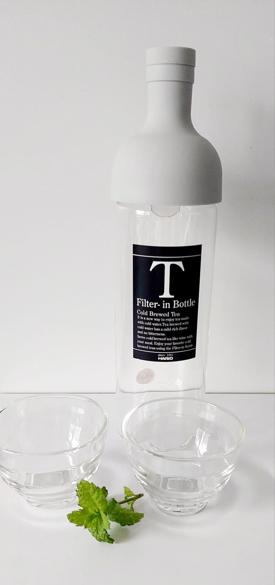 Teebereiter-Set, Teeflasche mit Sieb + 2 Tassen "FILTER IN BOTTLE" 750ml, in grau